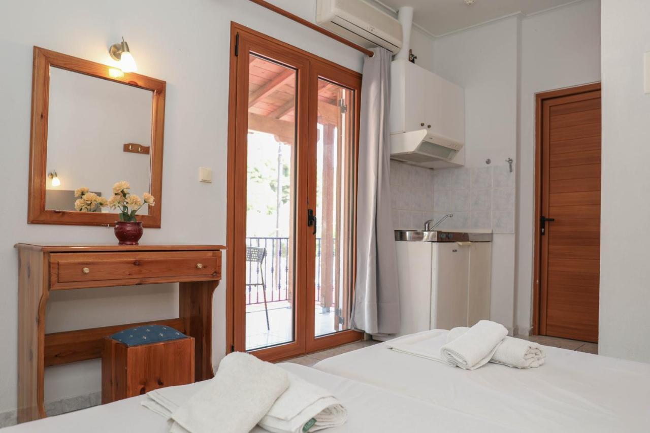 Ftelia Studios Skiathos Exterior foto